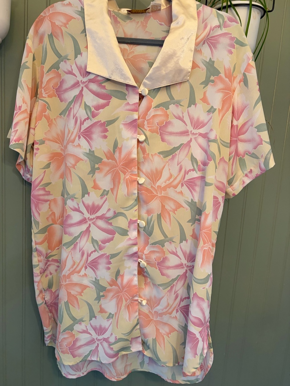 Vintage 90’s Victoria Secret gold label sleepshirt/night gown - EUC size small